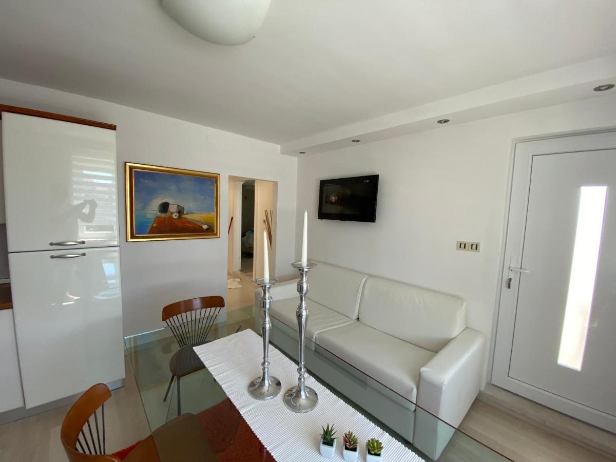 Apartments Roberta Novigrad Istria Exterior foto